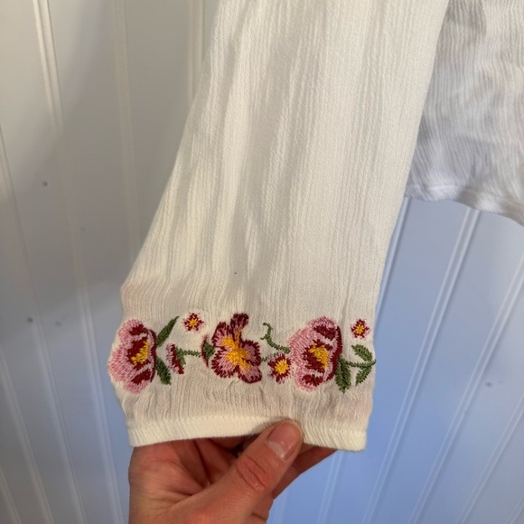 Love Peace Lazy Days Women’s White Long Sleeve Sheer Embroidered Blouse Size L - Picture 4 of 11